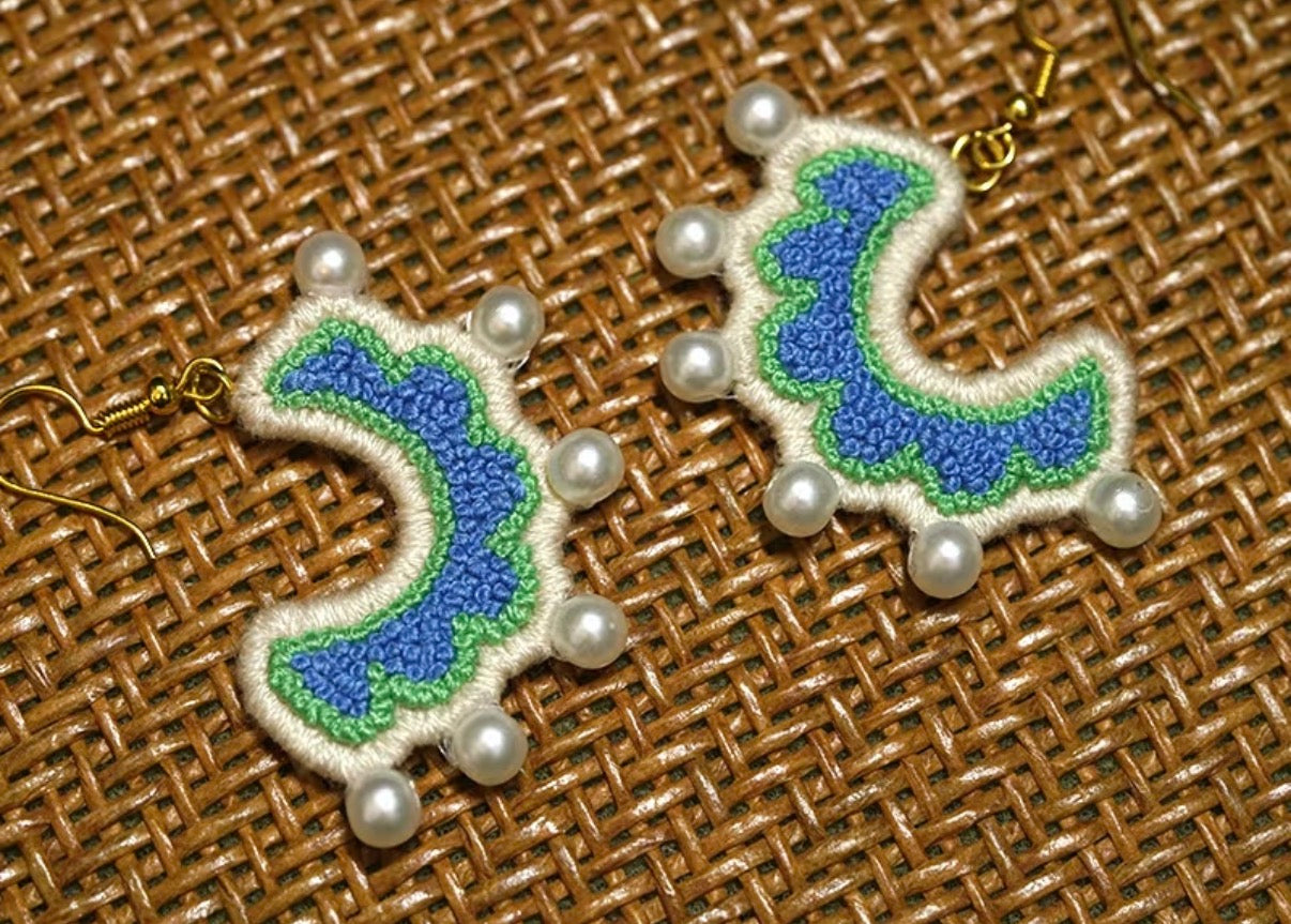 Ridge & Crescent | Hand-Embroidered Yi Seed-Stitch Earrings