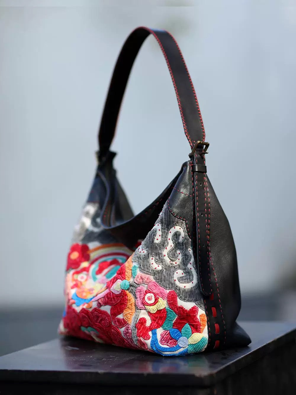 Summer Bloom | Vintage Yi Appliqué Hobo Bag
