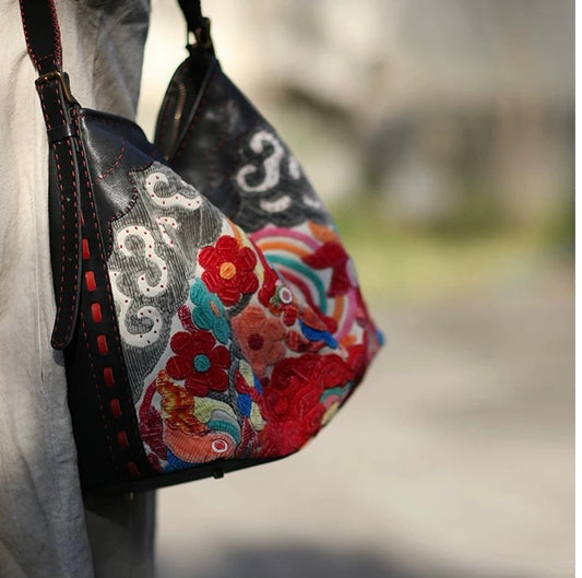 Summer Bloom | Vintage Yi Appliqué Hobo Bag