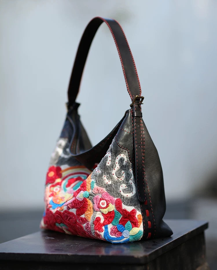 Summer Bloom | Vintage Yi Appliqué Hobo Bag