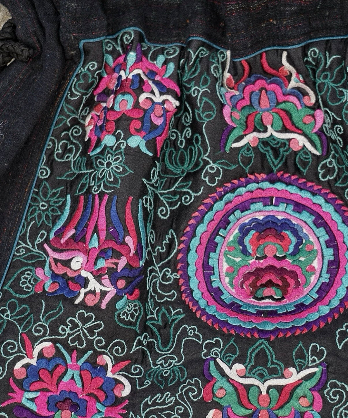 Blessings in Bloom | Tote Bag with Zhuang Embroidery